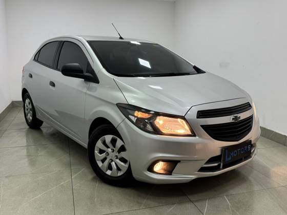 CHEVROLET ONIX 1.0 MPFI JOY 8V FLEX 4P MANUAL CHEVROLET ONIX 1.0 MPFI JOY 8V FLEX 4P MANUAL